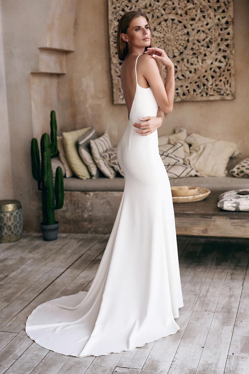 Simple Wedding Dresses | Minimalist Wedding Dresses ...