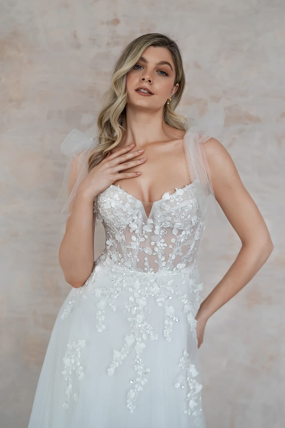 Alice sexy lace wedding dress