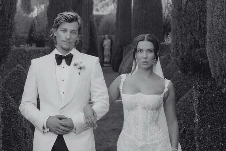 Celebrity Bridal Trends: Red Carpet Glam for Your Big Day Love Spell Design 78bdee00 487b 4913 8201 fb625846ffd6 e1731665414260 uai Love Spell Design