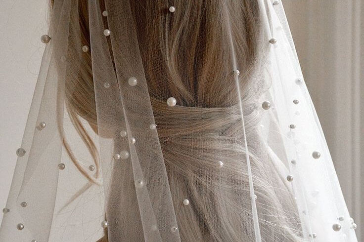 Why Delay Finding Your Bridal Look? Love Spell Design scattered pearl veil pearl wedding veil PARADIS uai Love Spell Design